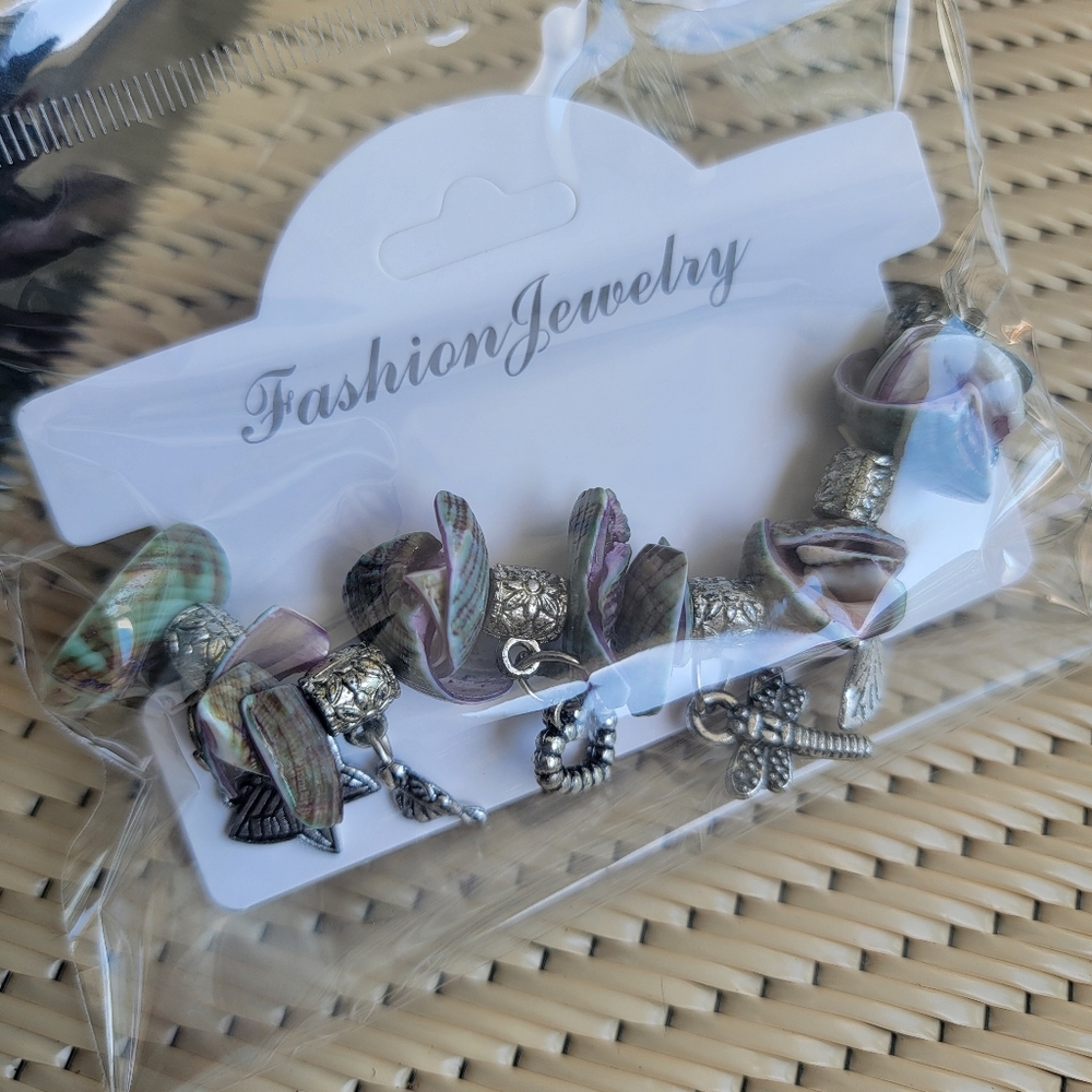 💎Final SALE💎 Beautiful Seashell With Charms Bracelet